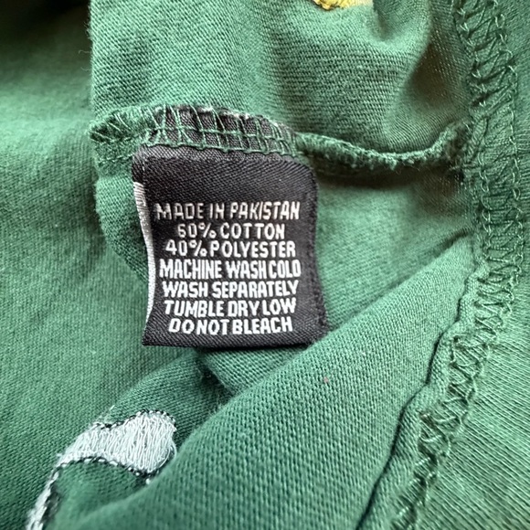 Eighty Eight Small‎ Happy Face Mushroom Embroidered T-Shirt Men’s Size Medium - Picture 5 of 6